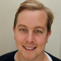 Smilende mann